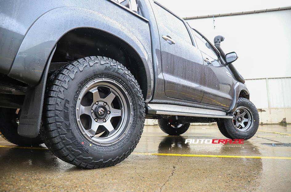 TOYOTA HILUX N70 4WD SHOK ANTHRACITE 